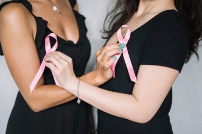 Outubro Rosa: como abordar a prevenção do câncer de mama em sua empresa!